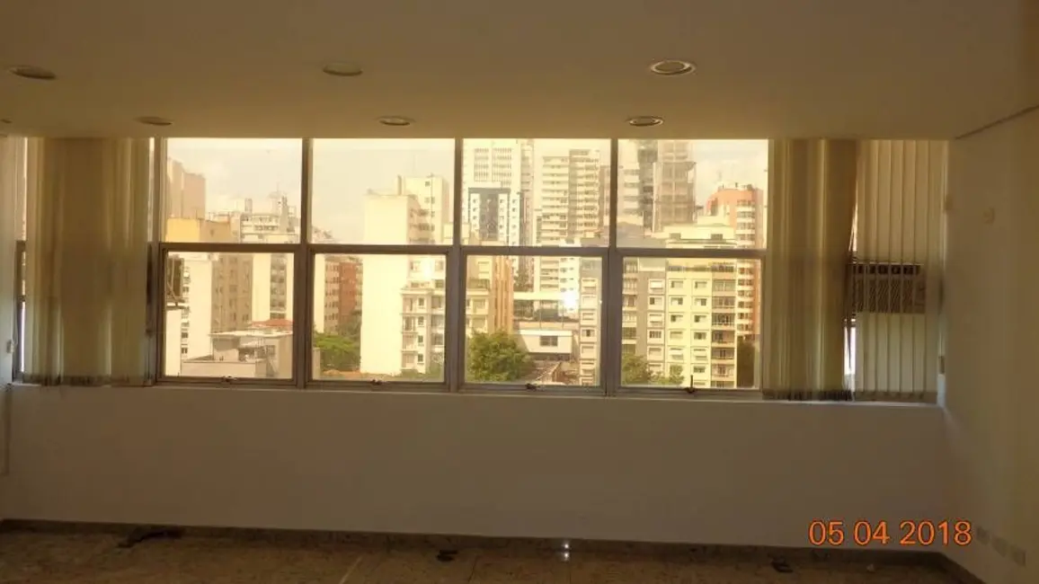 Foto 2 de Sala Comercial à venda e para alugar, 65m2 em Conjunto Residencial Novo Pacaembu, São Paulo - SP