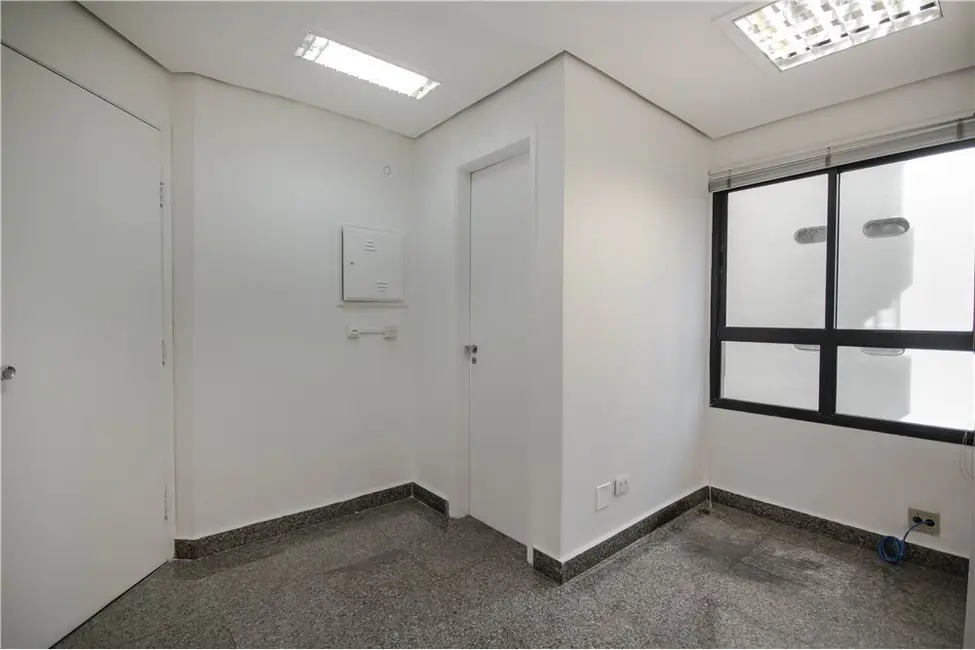 Loja à venda, 28m2 em Itaim Bibi, São Paulo - SP - imagem 3 Foto 3 de Loja à venda, 28m2 em Itaim Bibi, São Paulo - SP