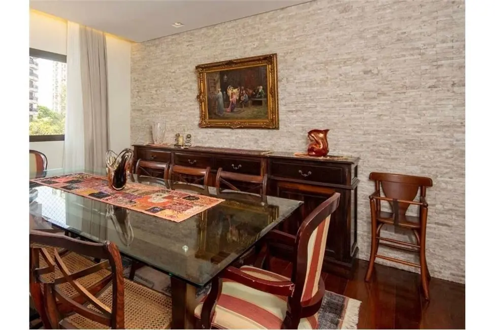 Apartamento com 4 quartos à venda, 200m2 em Moema, São Paulo - SP - imagem 7 Foto 7 de Apartamento com 4 quartos à venda, 200m2 em Moema, São Paulo - SP