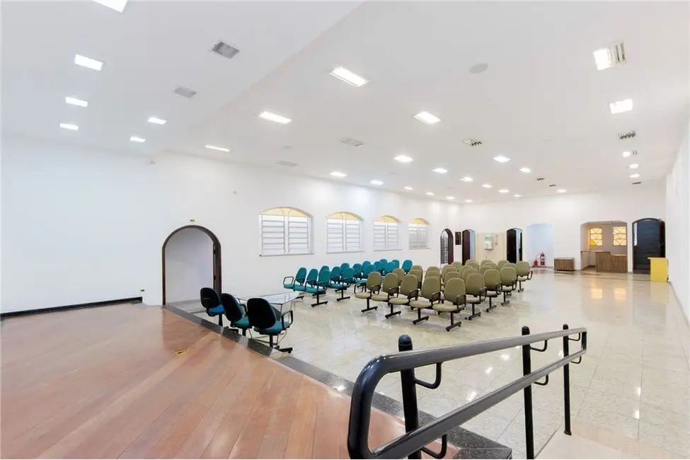 Armazém / Galpão à venda, 228m2 em Vila Santa Isabel, São Paulo - SP - imagem 4 Foto 4 de Armazém / Galpão à venda, 228m2 em Vila Santa Isabel, São Paulo - SP