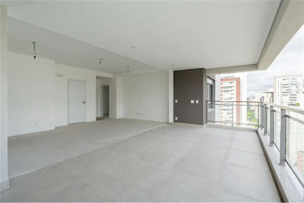 Apartamento com 3 quartos à venda, 158m2 em Moema, São Paulo - SP - imagem 4 Foto 4 de Apartamento com 3 quartos à venda, 158m2 em Moema, São Paulo - SP