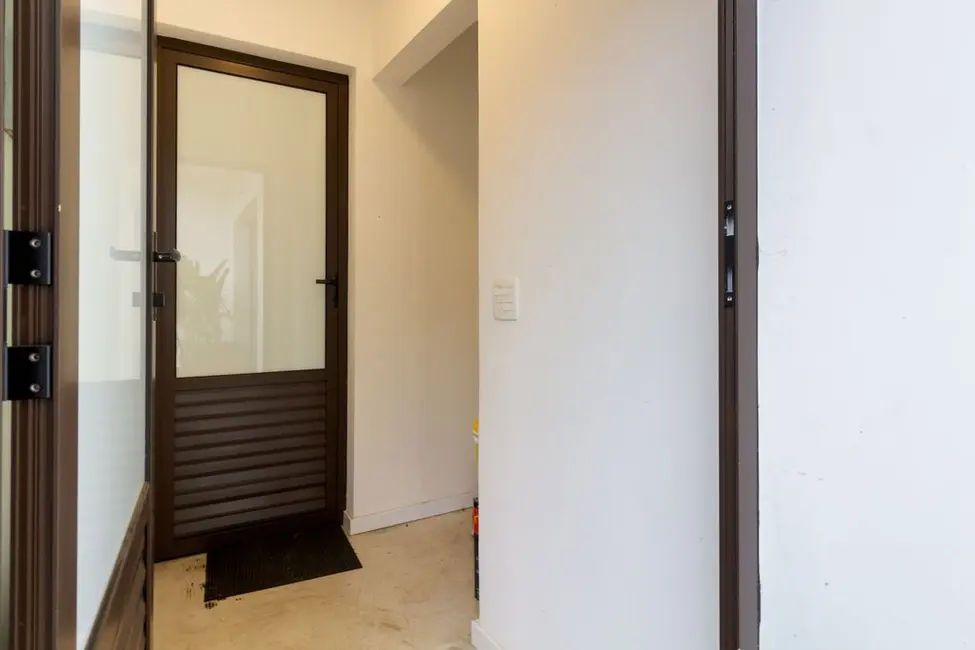 Foto 3 de Casa de Condomínio com 4 quartos à venda, 301m2 em Alto da Lapa, São Paulo - SP