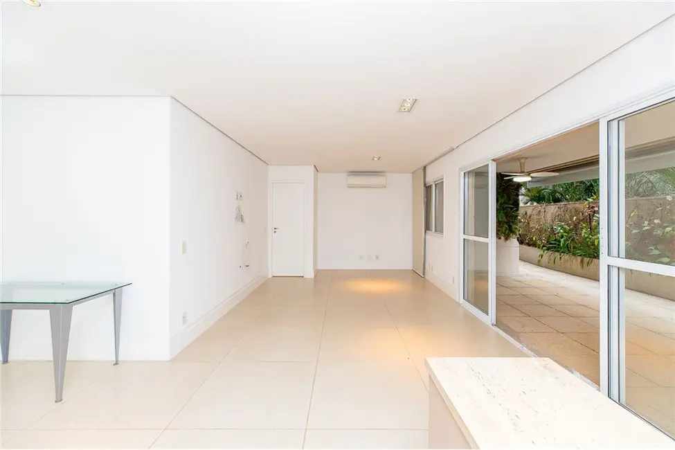 Apartamento com 3 quartos à venda, 199m2 em Alto da Boa Vista, São Paulo - SP - imagem 6 Foto 6 de Apartamento com 3 quartos à venda, 199m2 em Alto da Boa Vista, São Paulo - SP