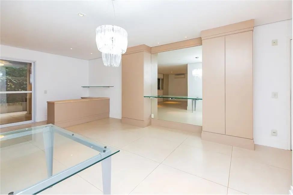 Apartamento com 3 quartos à venda, 199m2 em Alto da Boa Vista, São Paulo - SP - imagem 3 Foto 3 de Apartamento com 3 quartos à venda, 199m2 em Alto da Boa Vista, São Paulo - SP