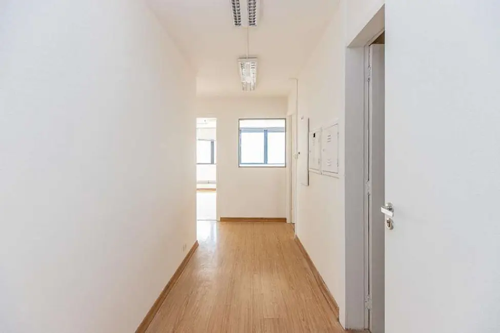 Sala Comercial à venda, 122m2 em Santo Amaro, São Paulo - SP - imagem 8 Foto 8 de Sala Comercial à venda, 122m2 em Santo Amaro, São Paulo - SP