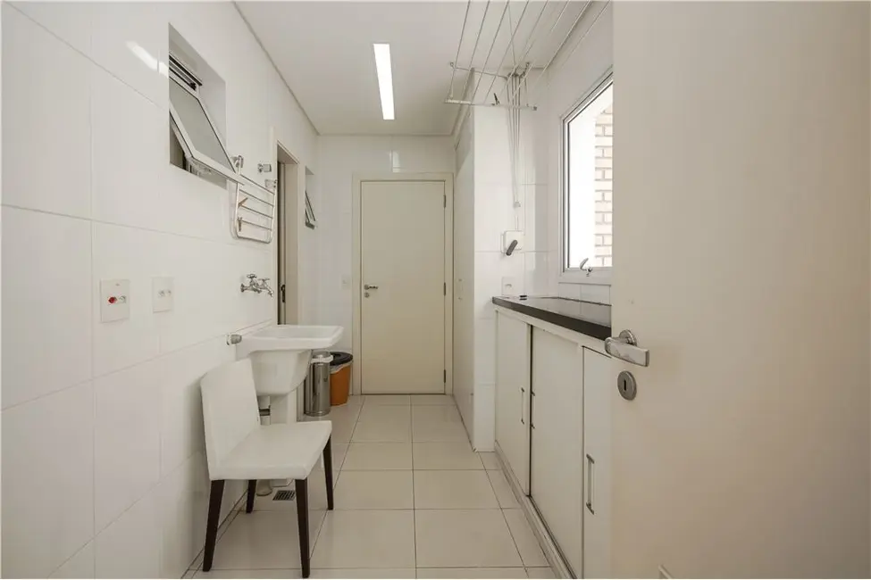 Apartamento com 3 quartos à venda, 234m2 em Perdizes, São Paulo - SP - imagem 6 Foto 6 de Apartamento com 3 quartos à venda, 234m2 em Perdizes, São Paulo - SP