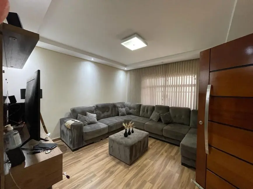 Foto 1 de Casa com 3 quartos à venda, 250m2 em Jardim Bom Clima, Guarulhos - SP