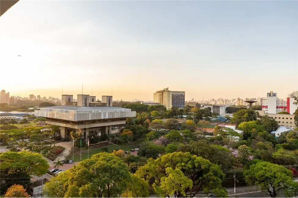 Kitnet com 1 quarto à venda, 35m2 em Indianópolis, São Paulo - SP - imagem 4 Foto 4 de Kitnet com 1 quarto à venda, 35m2 em Indianópolis, São Paulo - SP
