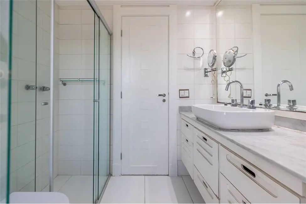 Apartamento com 3 quartos à venda, 181m2 em Campo Belo, São Paulo - SP - imagem 4 Foto 4 de Apartamento com 3 quartos à venda, 181m2 em Campo Belo, São Paulo - SP