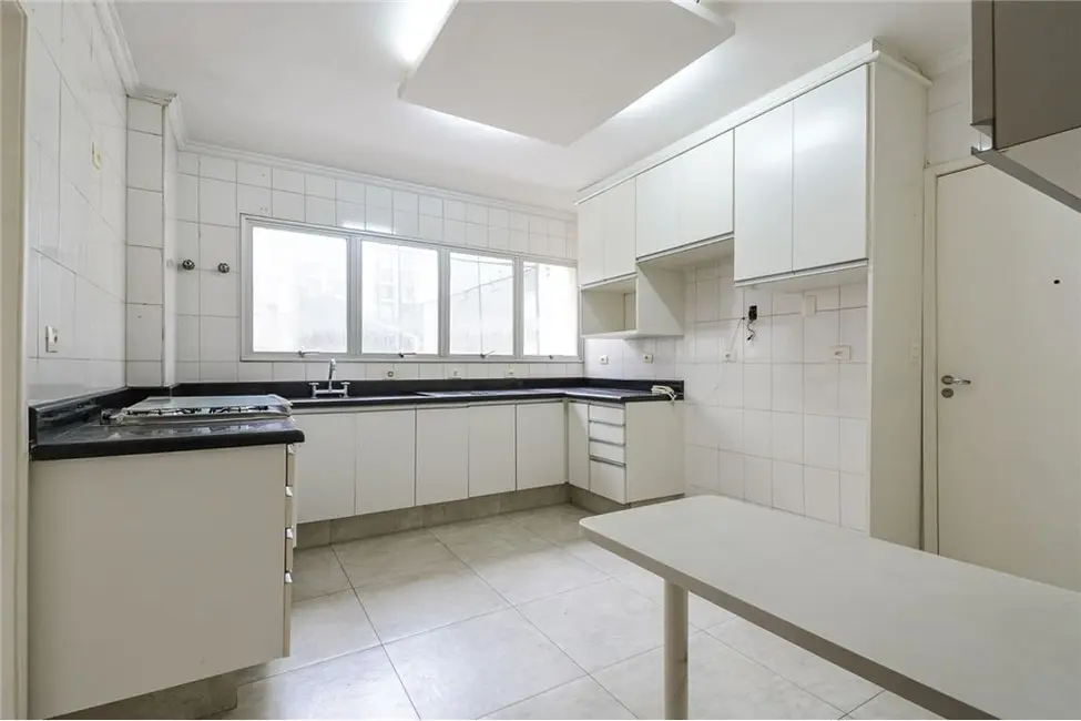 Apartamento com 3 quartos à venda, 161m2 em Moema, São Paulo - SP - imagem 5 Foto 5 de Apartamento com 3 quartos à venda, 161m2 em Moema, São Paulo - SP