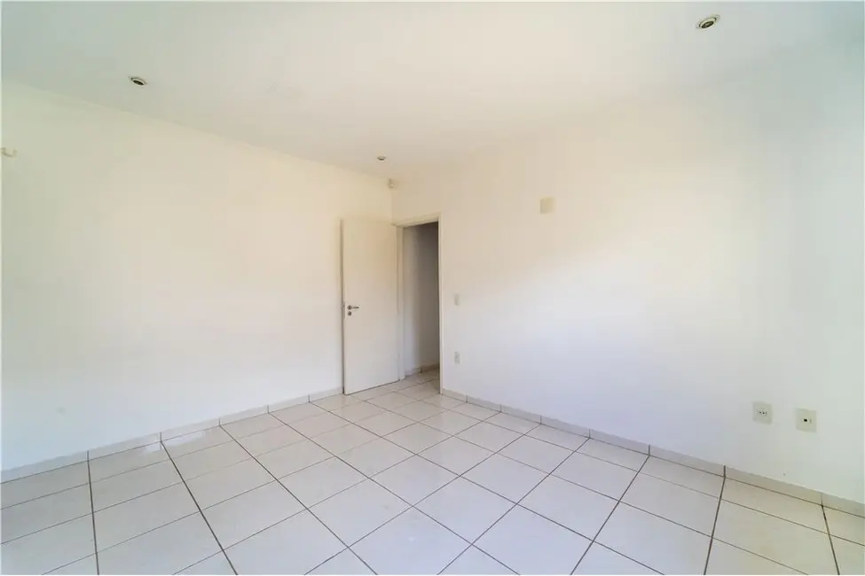 Foto 9 de Casa de Condomínio com 2 quartos à venda, 164m2 em Parque São Luiz, Jundiai - SP