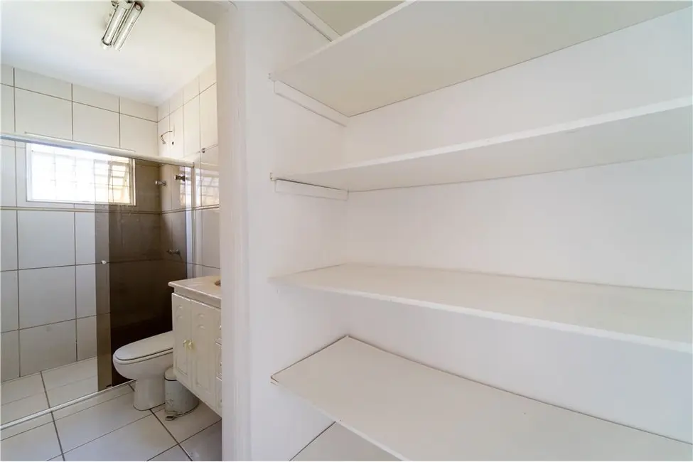 Foto 8 de Casa de Condomínio com 2 quartos à venda, 164m2 em Parque São Luiz, Jundiai - SP