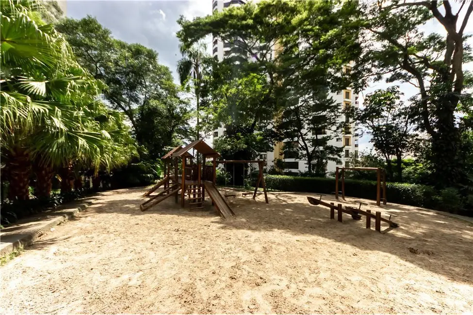 Apartamento com 4 quartos à venda, 208m2 em Vila Suzana, São Paulo - SP - imagem 4 Foto 4 de Apartamento com 4 quartos à venda, 208m2 em Vila Suzana, São Paulo - SP