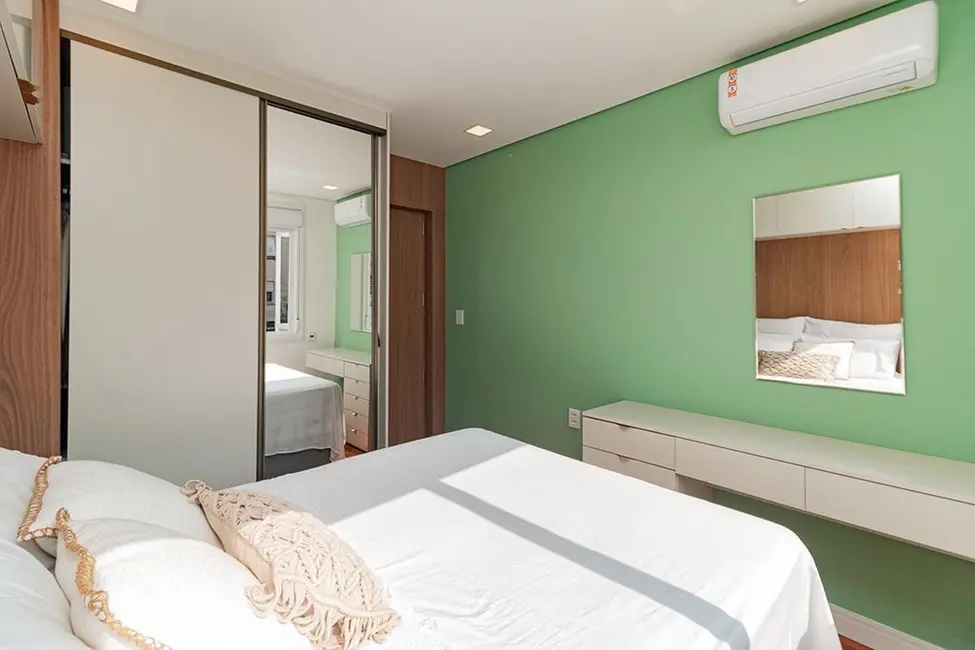 Foto 6 de Apartamento com 3 quartos à venda, 73m2 em Rio Branco, Porto Alegre - RS