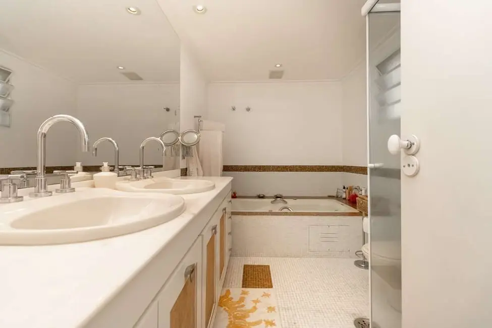 Foto 4 de Casa de Condomínio com 3 quartos à venda, 308m2 em Alto de Pinheiros, São Paulo - SP