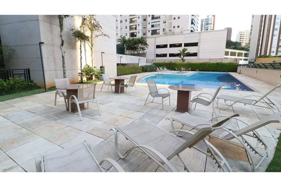 Foto 9 de Apartamento com 4 quartos à venda, 226m2 em Morumbi, São Paulo - SP