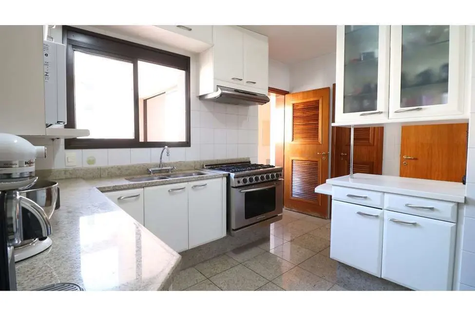 Foto 3 de Apartamento com 4 quartos à venda, 226m2 em Morumbi, São Paulo - SP
