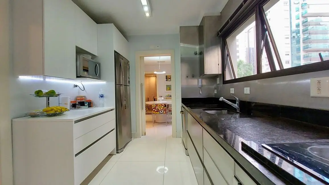 Apartamento com 4 quartos à venda, 246m2 em Itaim Bibi, São Paulo - SP - imagem 7 Foto 7 de Apartamento com 4 quartos à venda, 246m2 em Itaim Bibi, São Paulo - SP