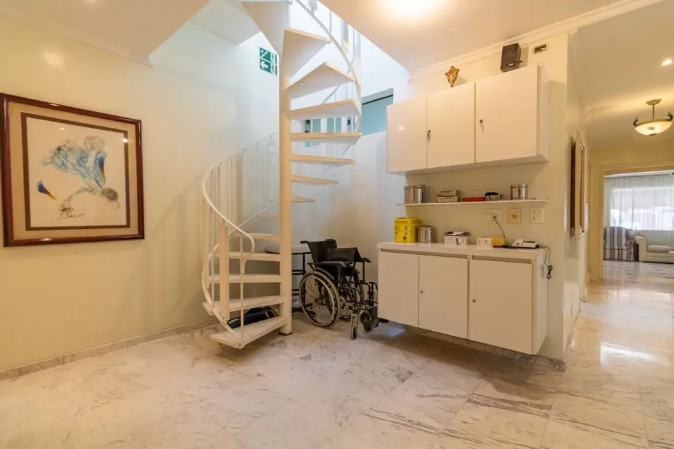 Foto 8 de Casa com 8 quartos para alugar, 146m2 em Vila Nova Conceição, São Paulo - SP