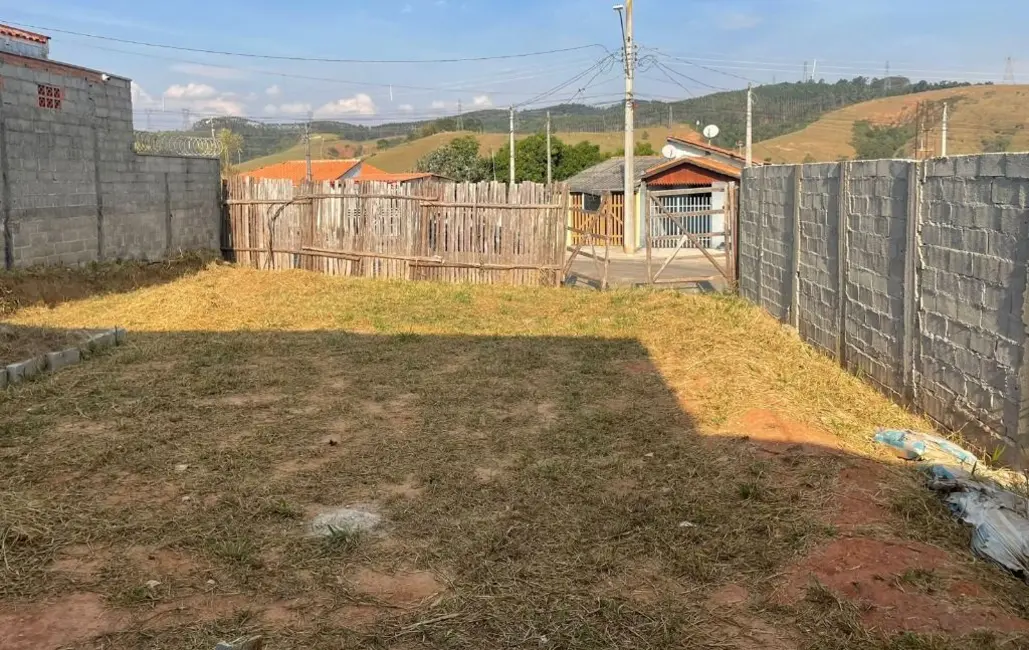 Foto 1 de Terreno / Lote à venda, 229m2 em Jardim Marlene Miranda, Taubate - SP