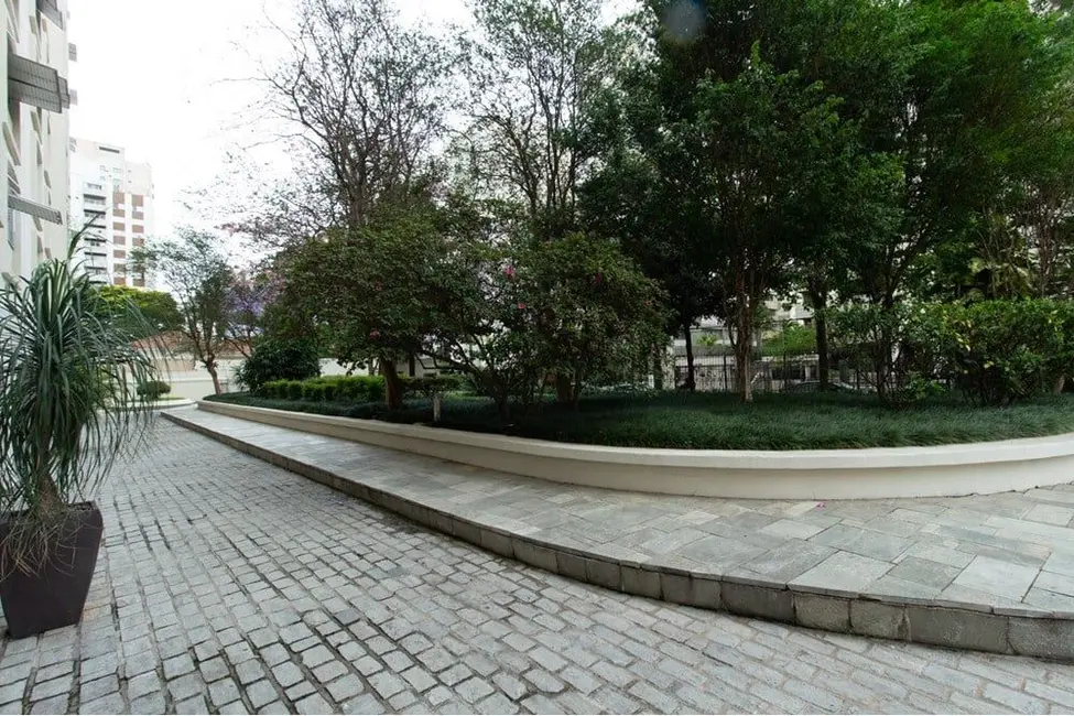 Apartamento com 3 quartos à venda, 117m2 em Moema, São Paulo - SP - imagem 8 Foto 8 de Apartamento com 3 quartos à venda, 117m2 em Moema, São Paulo - SP