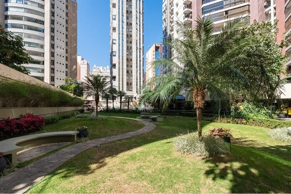 Foto 3 de Apartamento com 3 quartos à venda, 120m2 em Moema, São Paulo - SP