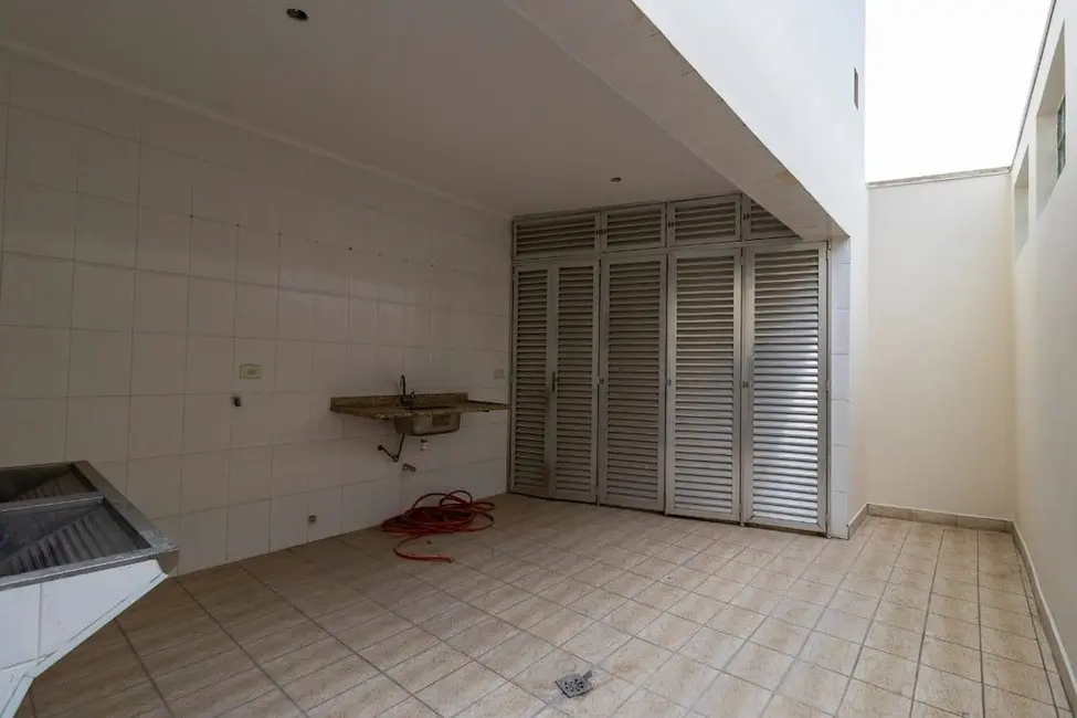 Foto 2 de Casa de Condomínio com 3 quartos à venda, 240m2 em Vila Firmiano Pinto, São Paulo - SP