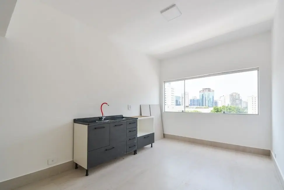 Foto 2 de Apartamento com 2 quartos à venda, 75m2 em Itaim Bibi, São Paulo - SP