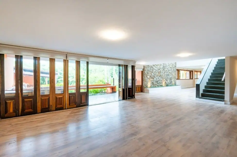 Casa de Condomínio com 5 quartos à venda, 380m2 em Granja Viana, Cotia - SP - imagem 8 Foto 8 de Casa de Condomínio com 5 quartos à venda, 380m2 em Granja Viana, Cotia - SP