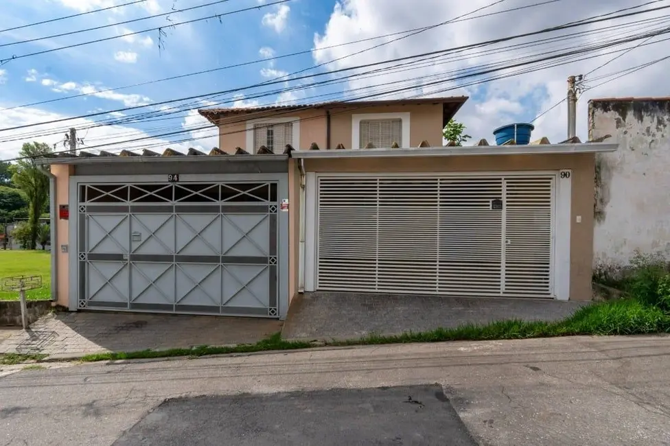 Foto 1 de Casa de Condomínio com 3 quartos à venda, 134m2 em Jardim Santos Dumont, São Paulo - SP