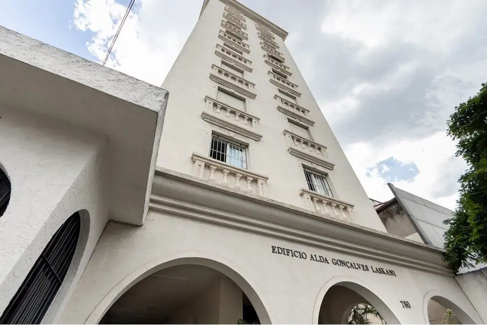 Foto 3 de Apartamento com 2 quartos à venda, 76m2 em Moema, São Paulo - SP