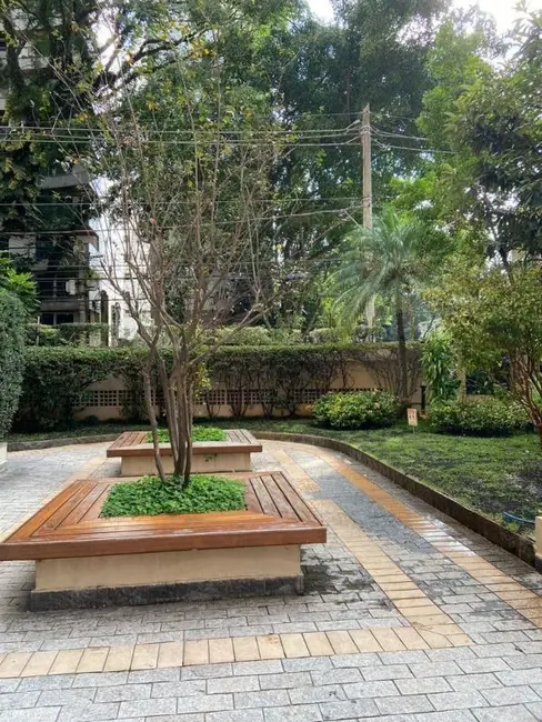 Apartamento com 2 quartos para alugar, 83m2 em Vila Nova Conceição, São Paulo - SP - imagem 9 Foto 9 de Apartamento com 2 quartos para alugar, 83m2 em Vila Nova Conceição, São Paulo - SP