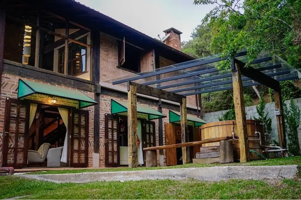 Foto 2 de Casa de Condomínio com 4 quartos à venda, 630m2 em Campos Do Jordao - SP