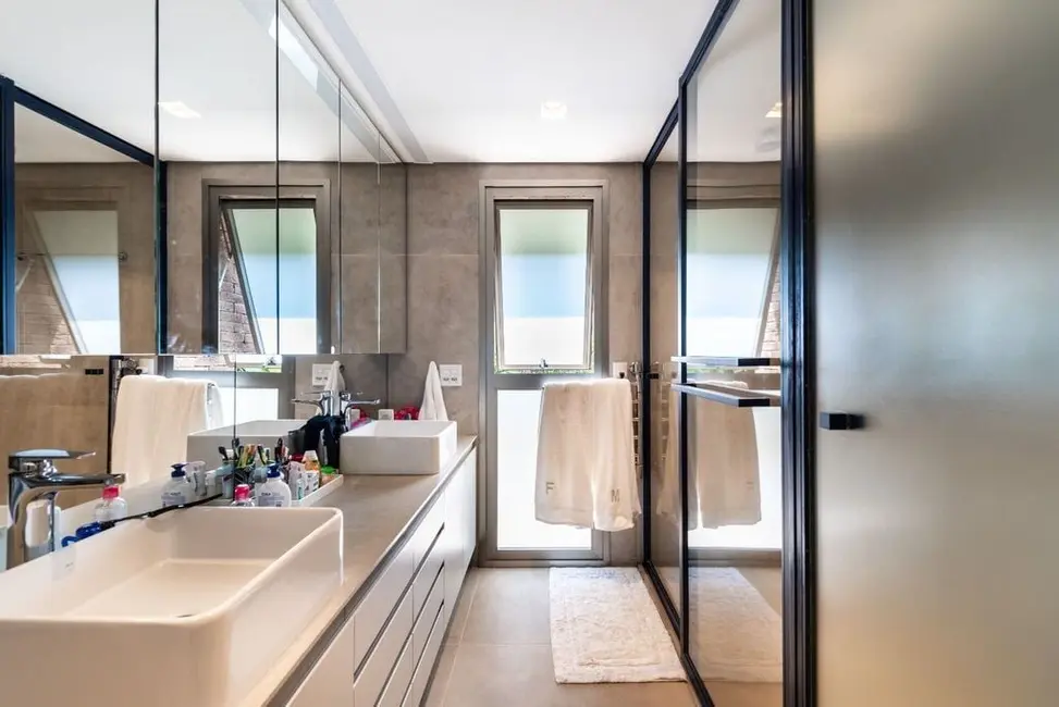 Casa de Condomínio com 3 quartos à venda, 628m2 em Alto de Pinheiros, São Paulo - SP - imagem 5 Foto 5 de Casa de Condomínio com 3 quartos à venda, 628m2 em Alto de Pinheiros, São Paulo - SP