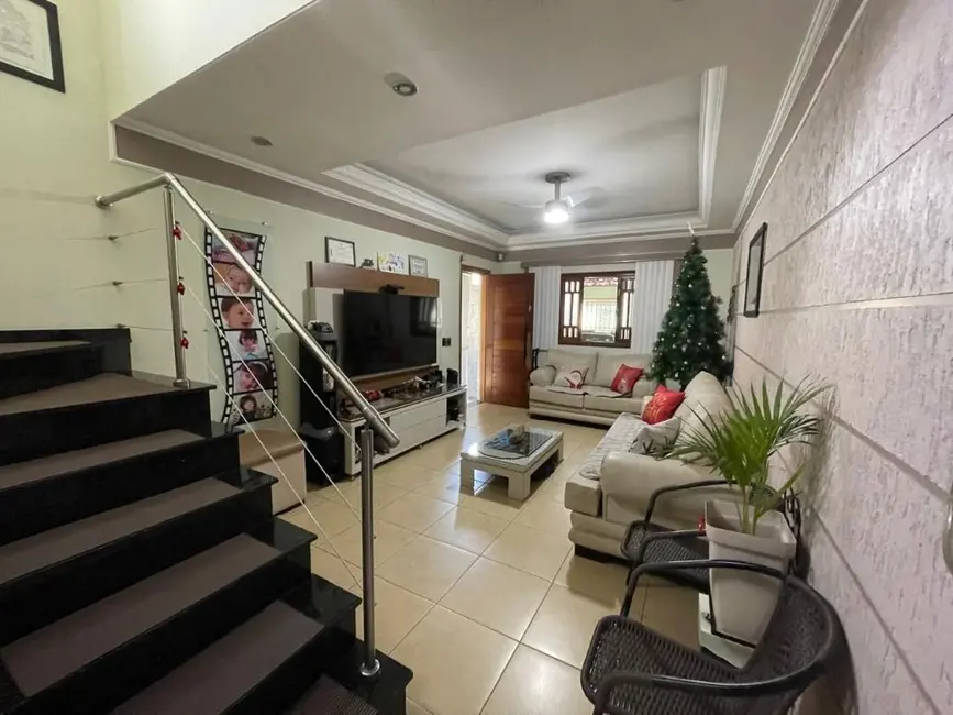 Sobrado com 3 quartos à venda, 125m2 em Jardim Santa Cecília, Guarulhos - SP - imagem 3 Foto 3 de Sobrado com 3 quartos à venda, 125m2 em Jardim Santa Cecília, Guarulhos - SP