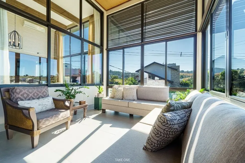 Foto 1 de Casa de Condomínio com 3 quartos à venda, 382m2 em Monte Alegre, Vinhedo - SP
