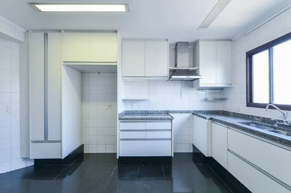 Foto 5 de Cobertura com 3 quartos à venda, 295m2 em Moema, São Paulo - SP