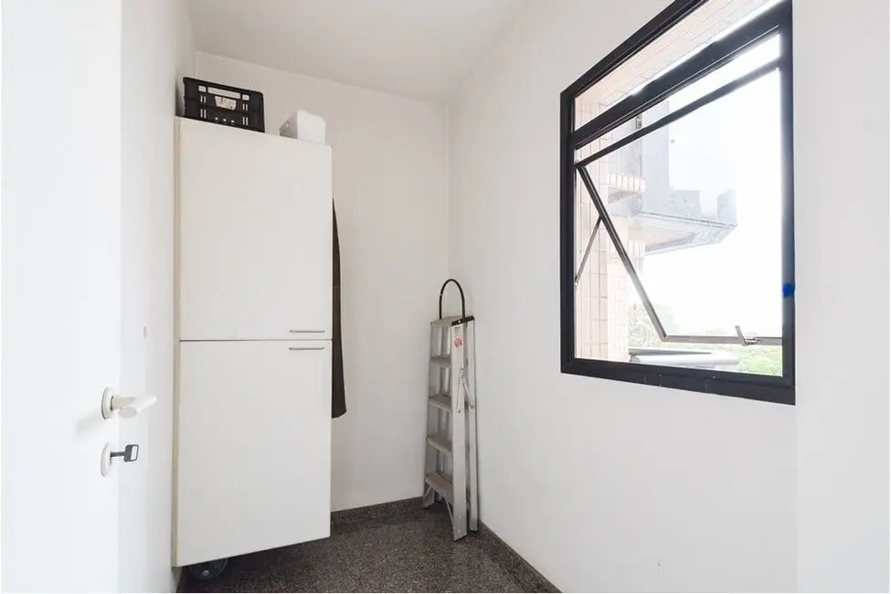 Apartamento com 4 quartos à venda, 160m2 em Vila Suzana, São Paulo - SP - imagem 4 Foto 4 de Apartamento com 4 quartos à venda, 160m2 em Vila Suzana, São Paulo - SP