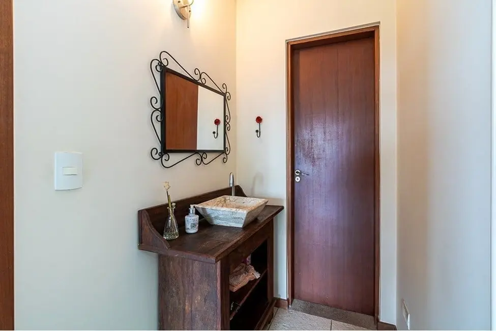 Foto 8 de Casa de Condomínio com 4 quartos à venda, 291m2 em Jardim Indaiá, Embu Das Artes - SP