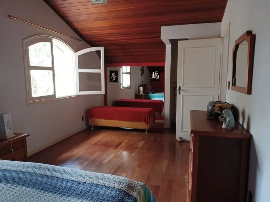 Casa com 3 quartos à venda, 543m2 em Aguas De Lindoia - SP - imagem 6 Foto 6 de Casa com 3 quartos à venda, 543m2 em Aguas De Lindoia - SP