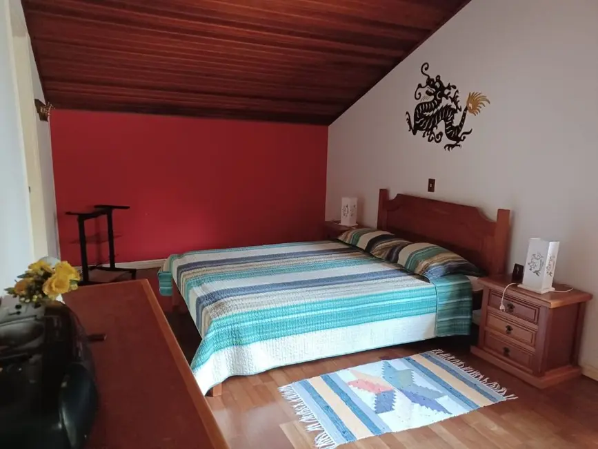 Casa com 3 quartos à venda, 543m2 em Aguas De Lindoia - SP - imagem 5 Foto 5 de Casa com 3 quartos à venda, 543m2 em Aguas De Lindoia - SP