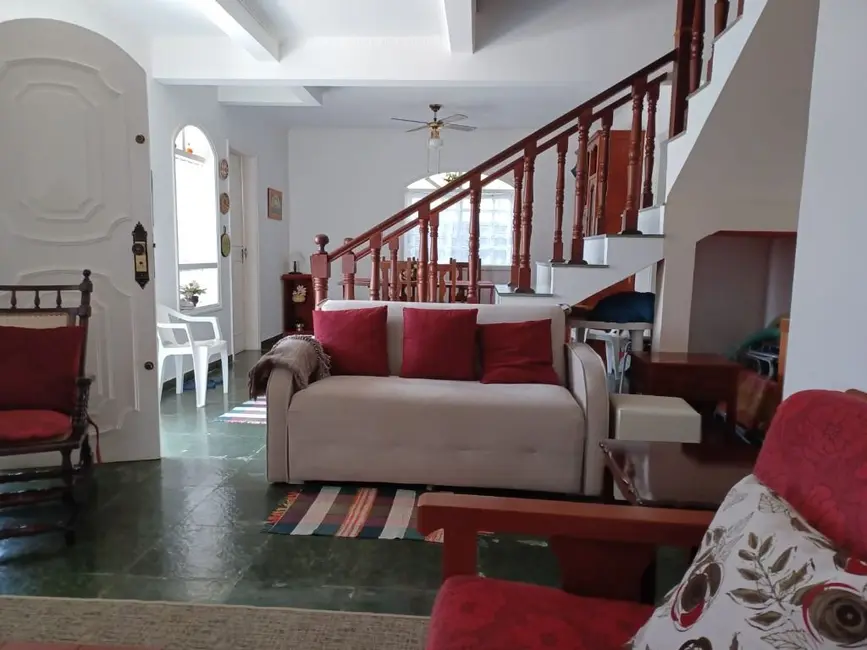 Casa com 3 quartos à venda, 543m2 em Aguas De Lindoia - SP - imagem 3 Foto 3 de Casa com 3 quartos à venda, 543m2 em Aguas De Lindoia - SP