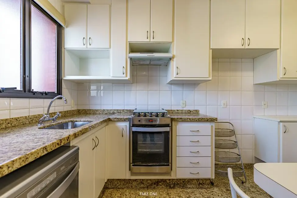 Apartamento com 3 quartos à venda, 112m2 em Cambuí, Campinas - SP - imagem 4 Foto 4 de Apartamento com 3 quartos à venda, 112m2 em Cambuí, Campinas - SP