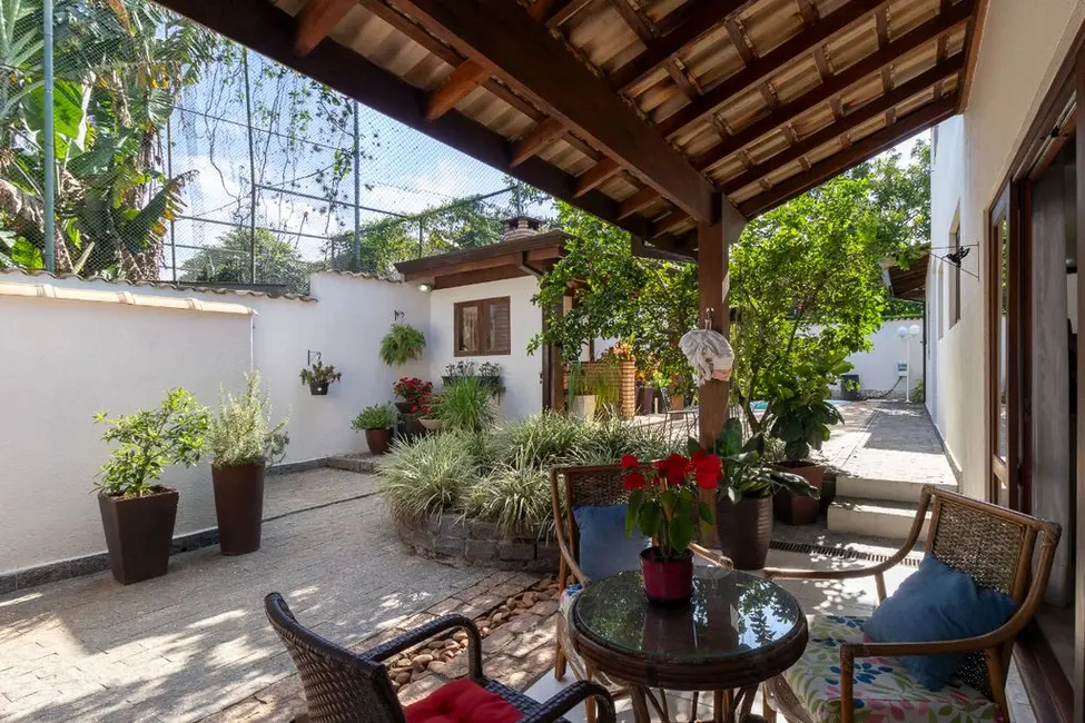 Foto 2 de Casa de Condomínio com 3 quartos à venda, 240m2 em Granja Santa Maria, Carapicuiba - SP