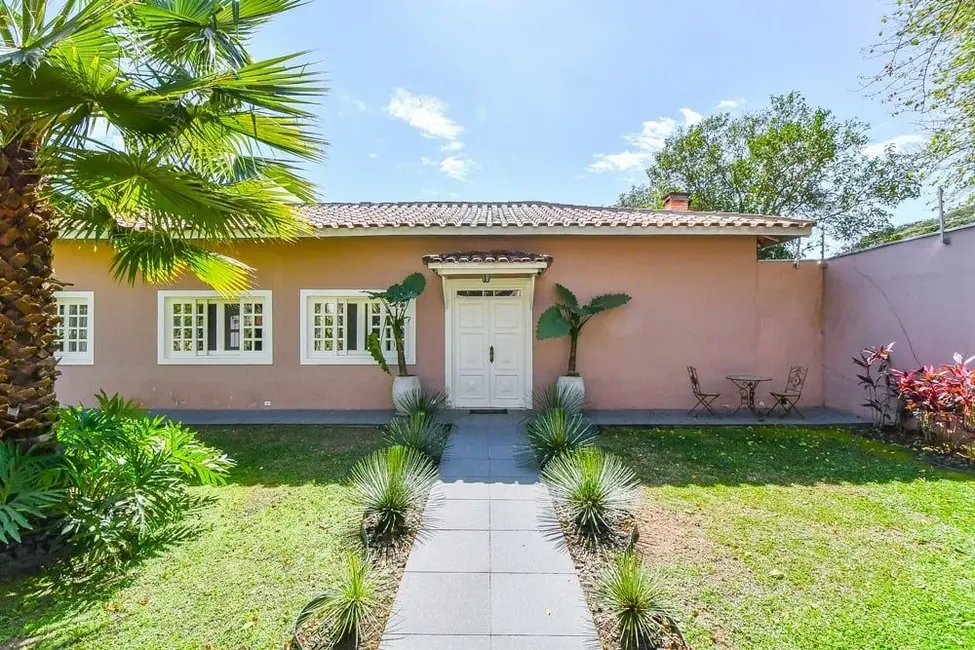 Casa de Condomínio com 6 quartos à venda, 2025m2 em Chácara das Paineiras, Carapicuiba - SP - imagem 3 Foto 3 de Casa de Condomínio com 6 quartos à venda, 2025m2 em Chácara das Paineiras, Carapicuiba - SP