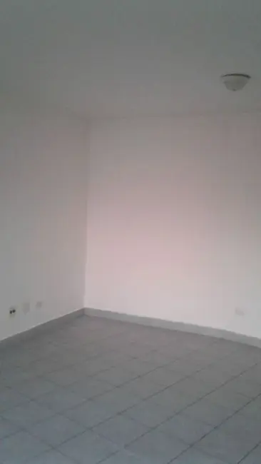 Kitnet com 1 quarto para alugar, 48m2 em Sé, São Paulo - SP - imagem 3 Foto 3 de Kitnet com 1 quarto para alugar, 48m2 em Sé, São Paulo - SP
