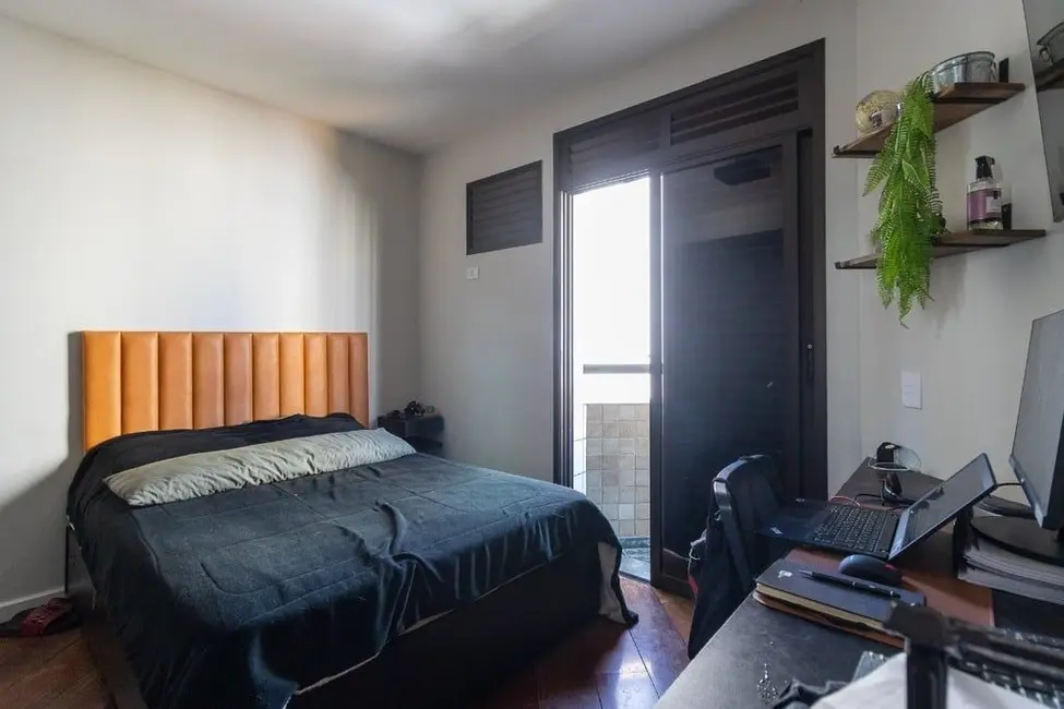 Apartamento com 3 quartos à venda, 122m2 em Moema, São Paulo - SP - imagem 4 Foto 4 de Apartamento com 3 quartos à venda, 122m2 em Moema, São Paulo - SP