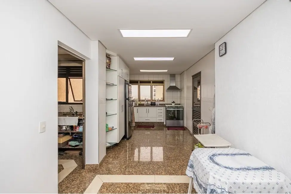 Apartamento com 4 quartos à venda, 212m2 em Santana, São Paulo - SP - imagem 6 Foto 6 de Apartamento com 4 quartos à venda, 212m2 em Santana, São Paulo - SP