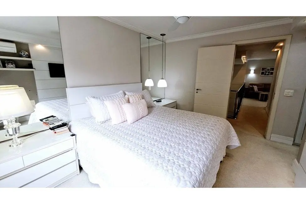 Foto 8 de Casa de Condomínio com 3 quartos à venda, 295m2 em Caxingui, São Paulo - SP