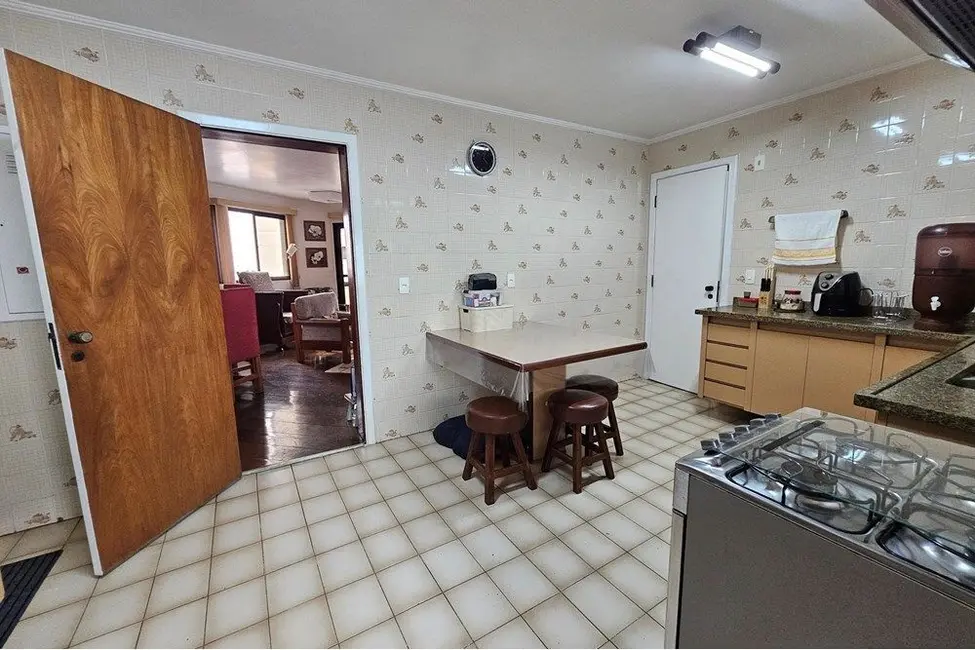 Apartamento com 4 quartos à venda, 143m2 em Moema, São Paulo - SP - imagem 7 Foto 7 de Apartamento com 4 quartos à venda, 143m2 em Moema, São Paulo - SP